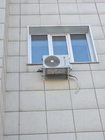 Установка кондиционера Energolux Zurich в два этапа в Бердске