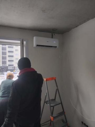 Монтаж сплит‑системы Haier в панельном доме, Новосибирск