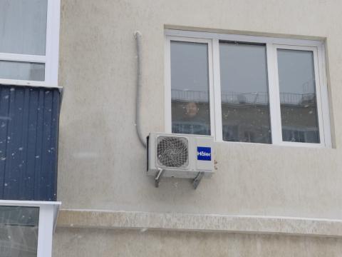 Монтаж сплит‑системы Haier в панельном доме, Новосибирск