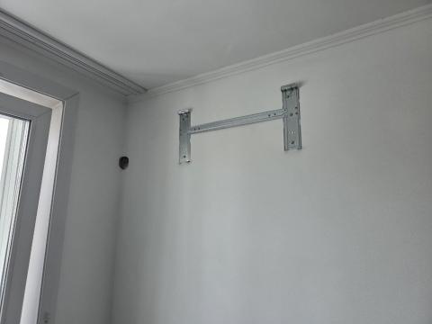 Установка инверторного кондиционера Hisense с приточной вентиляцией в Новосибирске