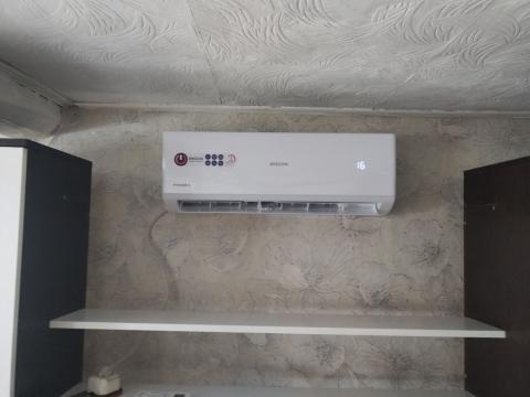 Установка кондиционера Breeon 09 TPO в Новосибирске – цена с монтажом