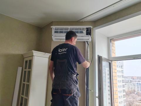 Купить инверторный кондиционер Breeon BRC-12TPI в Академгородке с монтажом