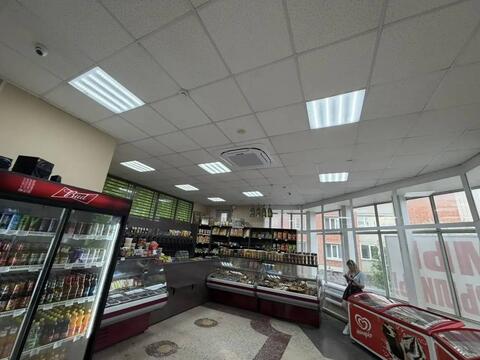 Установка холодильной камеры в пивном магазине под ключ